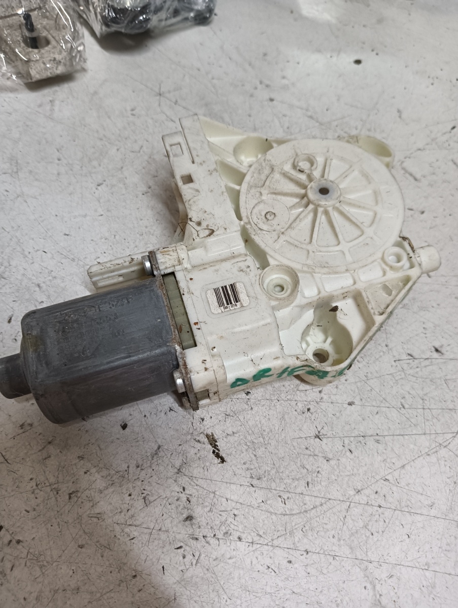 Motoras macara geam dreapta fata FORD FOCUS II (DA_, HCP, DP) [ 2004 - 2013 ] OEM 4m5t14553 – foto 2