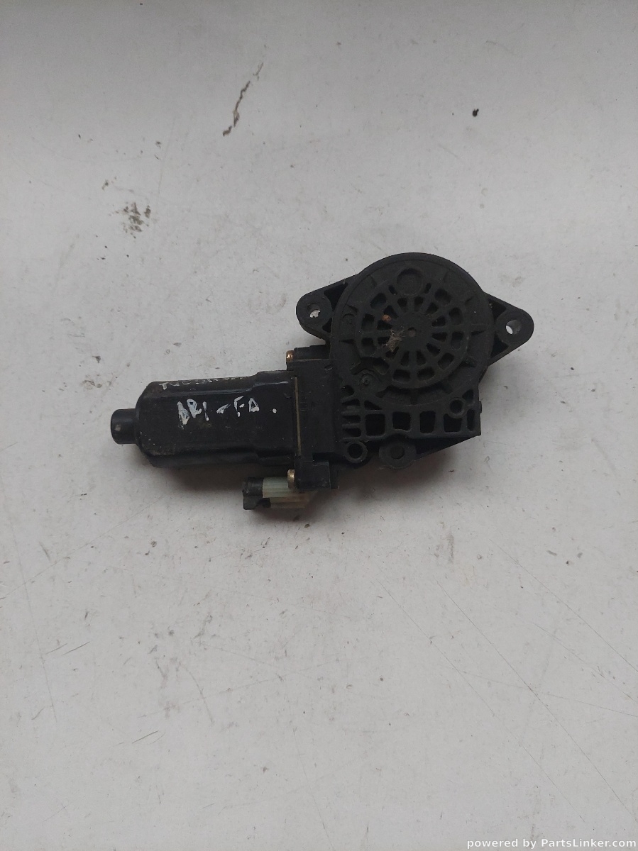 Motoras macara geam dreapta fata HYUNDAI TUCSON (JM) [ 2004 - 2010 ]