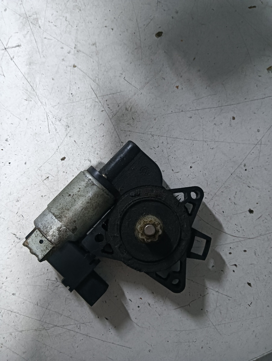 Motoras macara geam dreapta fata MAZDA  6 2005> – foto 2