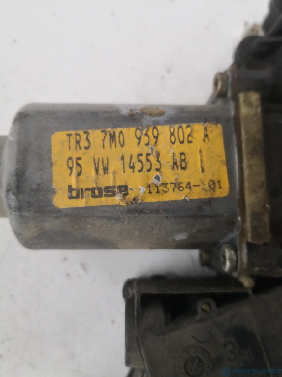 Motoras macara geam dreapta fata VOLKSWAGEN SHARAN (7M8, 7M9, 7M6) [ 1995 - 2010 ] OEM 7m0939802a – foto 2
