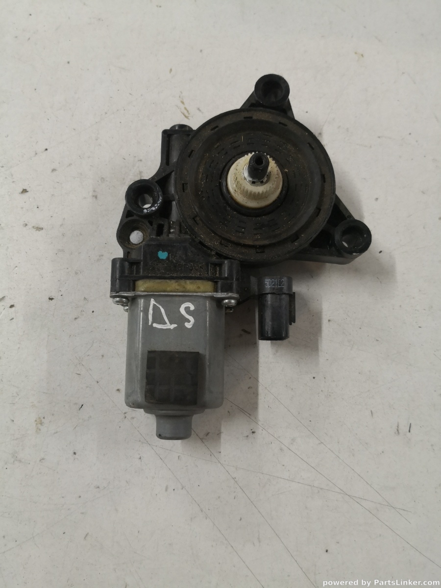 Motoras macara geam dreapta spate TOYOTA LAND CRUISER J120 2004>  OEM 83460d7000