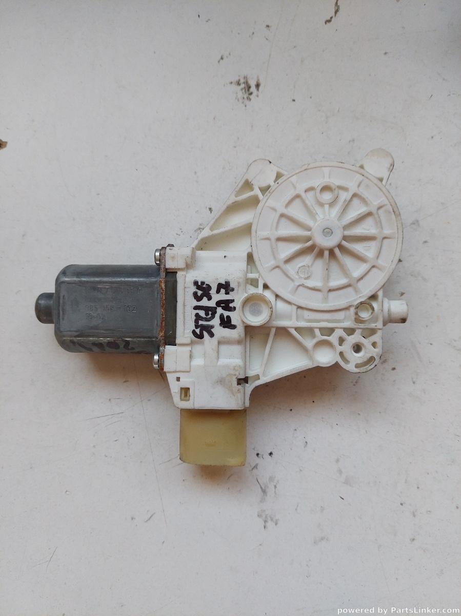 Motoras macara geam stanga fata BMW 7 V (F01, F02, F03, F04) [ 2008 - 2015 ] ActiveHybrid 7 (N55 B30 A) 235KW|320HP OEM 985158102