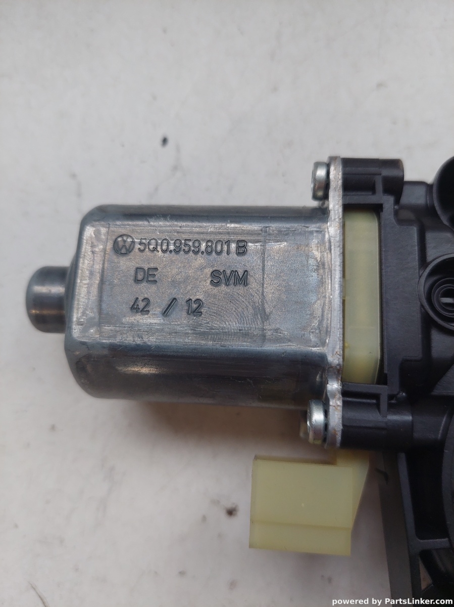 Motoras macara geam stanga fata VOLKSWAGEN GOLF 7 [ 2013 - 2017 ] OEM 5q0959801b – foto 2