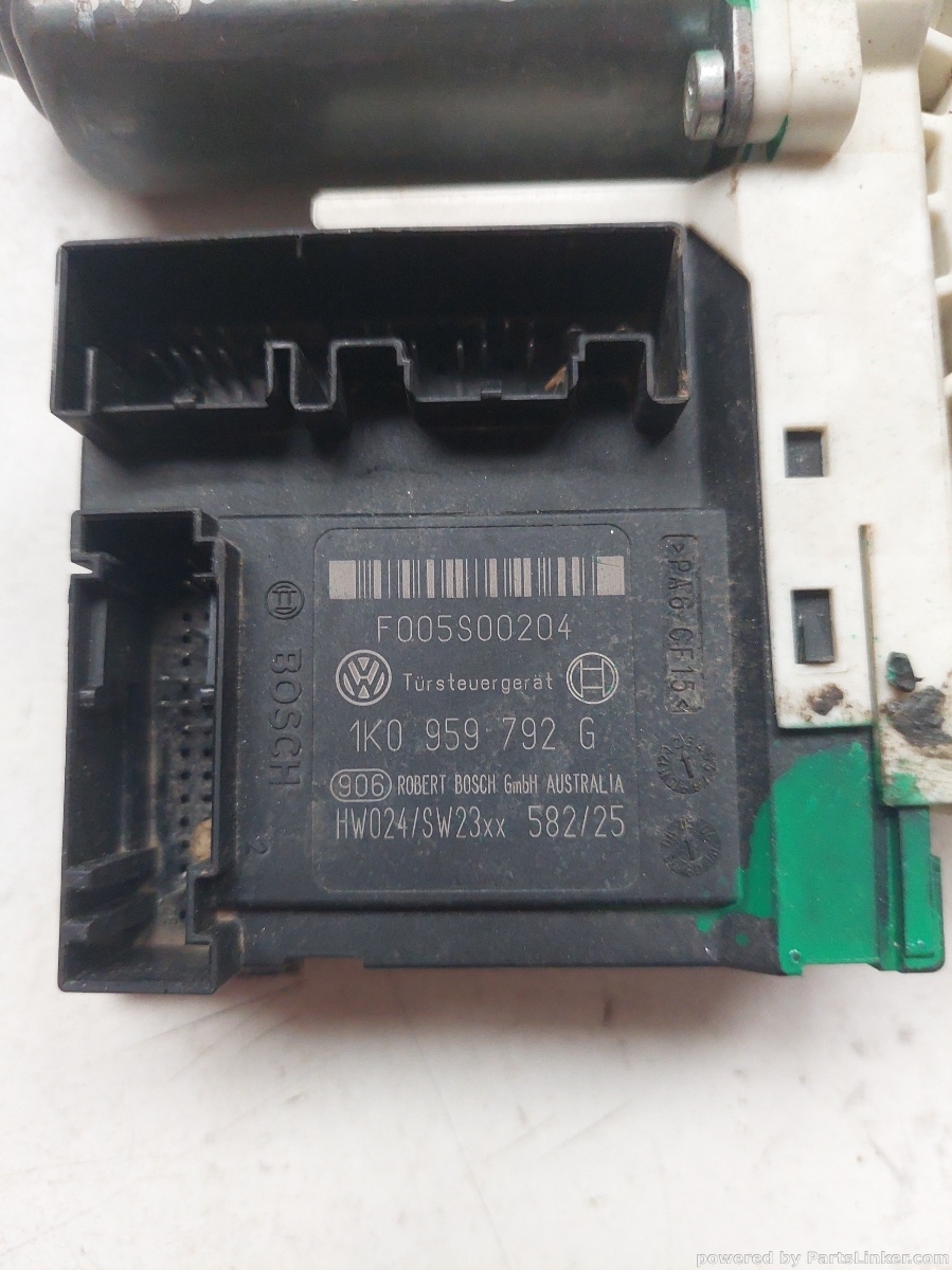 Motoras macara geam stanga fata VOLKSWAGEN PASSAT Variant (3B6) [ 2000 - 2005 ] OEM 1k0959792g – foto 2