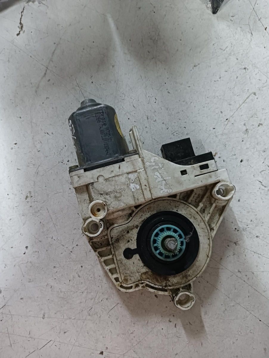 Motoras macara geam stanga spate AUDI A6/S6 III Saloon (4F2, C6) [ 2004 - 2011 ] OEM 997005101 – foto 2