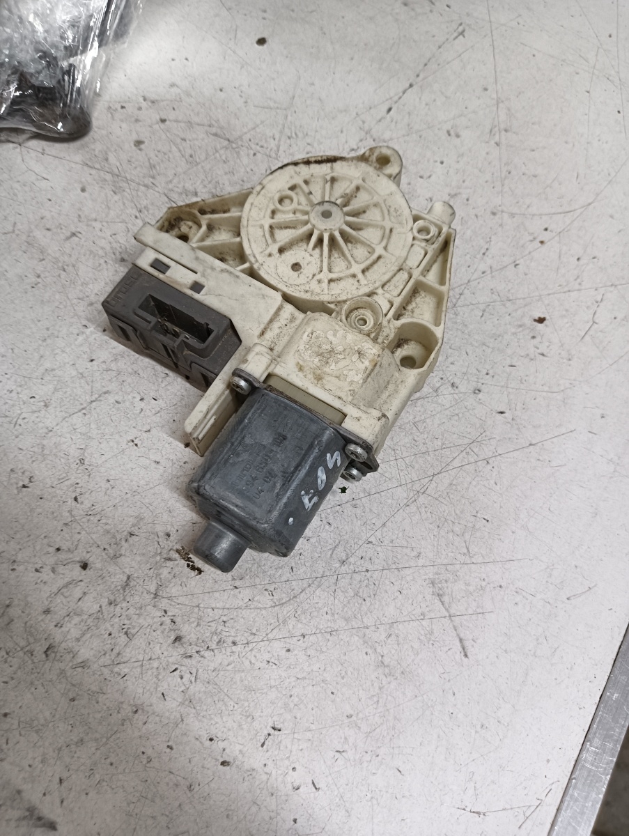 Motoras macara geam stanga spate PEUGEOT 407 (6D_) [ 2004 - > ] OEM 994650101 – foto 2