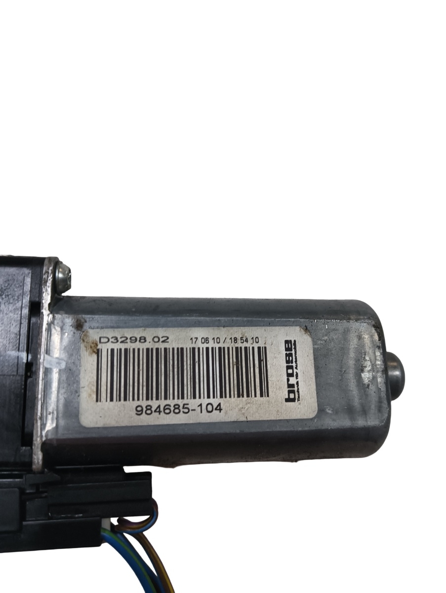 Motoras reglaj scaun stanga fata AUDI A8 III 4H2, 4H8, 4HC, 4HL 2009 - 2018 984685104 – foto 2