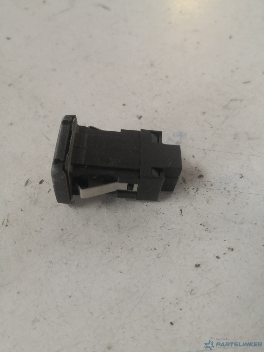Mufa auxiliara VOLKSWAGEN POLO (6R, 6C) [ 2009 - > ] OEM 6r0035724 – foto 2