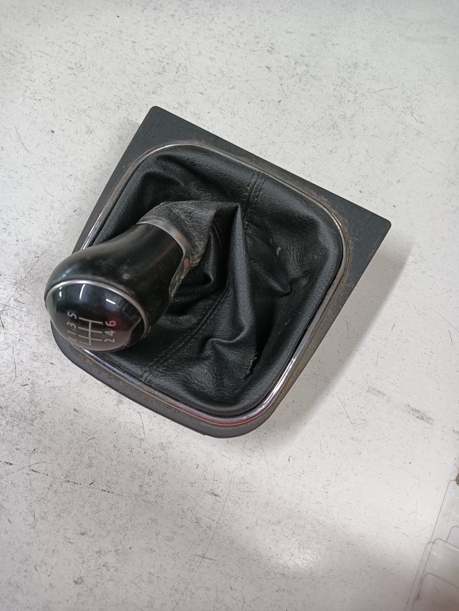 Nuca schimbator + piele VOLKSWAGEN GOLF V 1K1 2003 - 2009 – foto 2