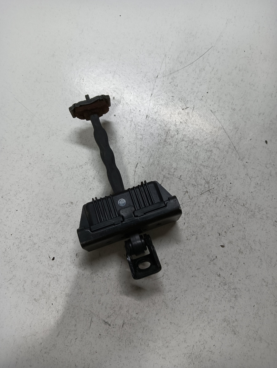 Opritor usa  dreapta fata BMW X5 II E70 2006 - 2013