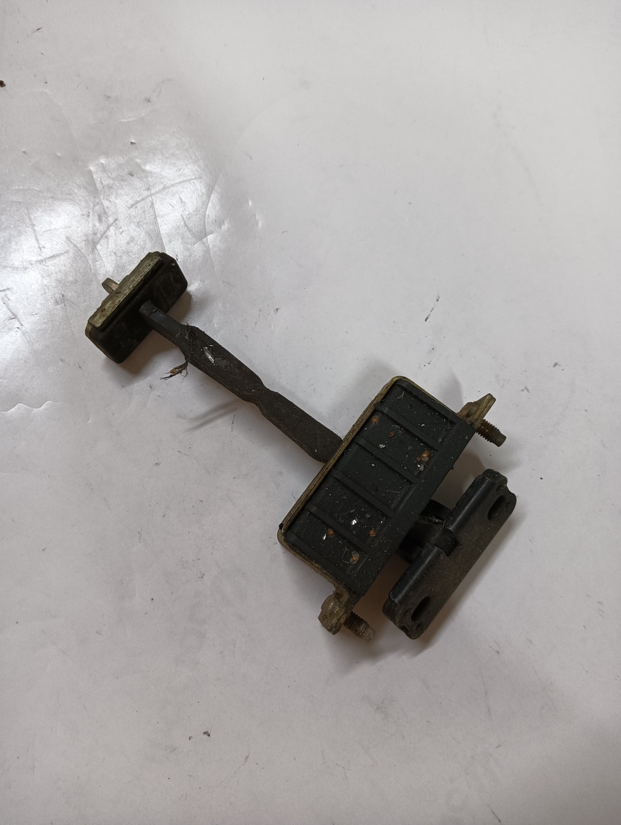 Opritor usa  dreapta fata MERCEDES-BENZ E-CLASS W211 2002 - 2009 – foto 2