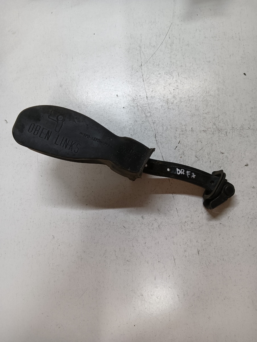 Opritor usa  dreapta fata VOLKSWAGEN TIGUAN 5N_ 2007 - > 5n0837267