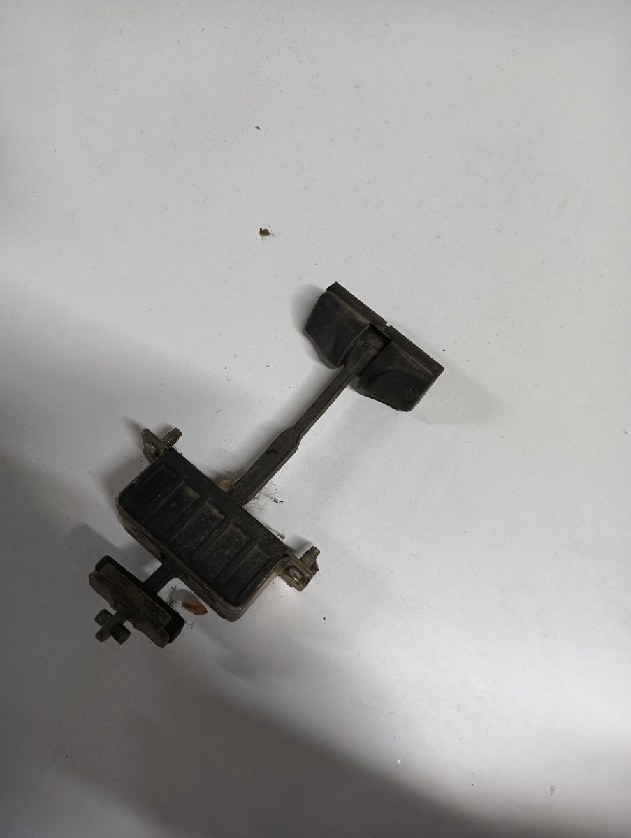 Opritor usa dreapta spate MERCEDES-BENZ CLS C219 2004 - 2011 – foto 2