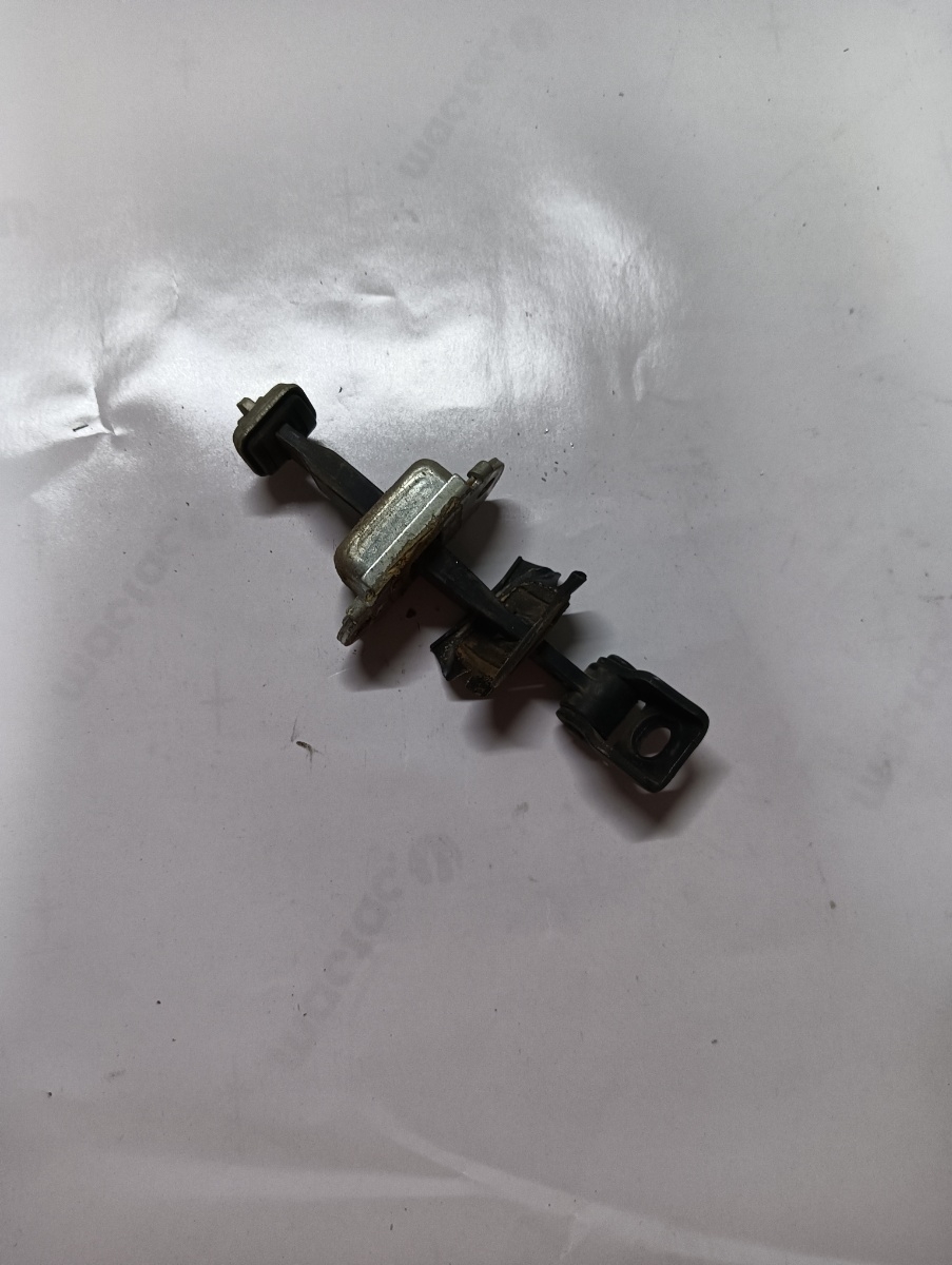 Opritor usa  stanga spate SKODA OCTAVIA II Combi 1Z5 2004 - 2013 – foto 2