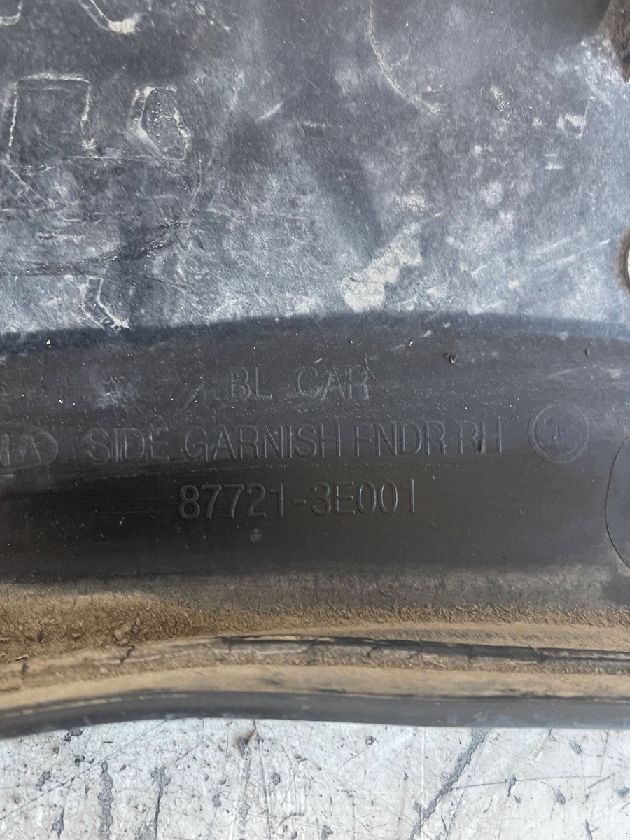 Ornament aripa dreapta fata KIA SORENTO I JC 2002 -> 87721-3E001 – foto 5