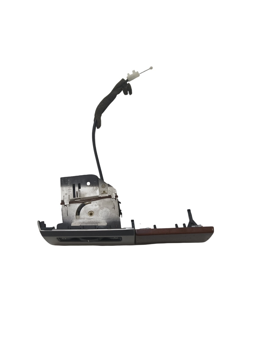 Ornament bord VOLKSWAGEN TOUAREG 7LA, 7L6, 7L7 2002 - 2013 – foto 2