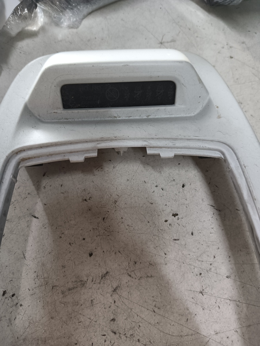 Ornament cu display central PEUGEOT 508 (8D_) [ 2010 - > ] – foto 2