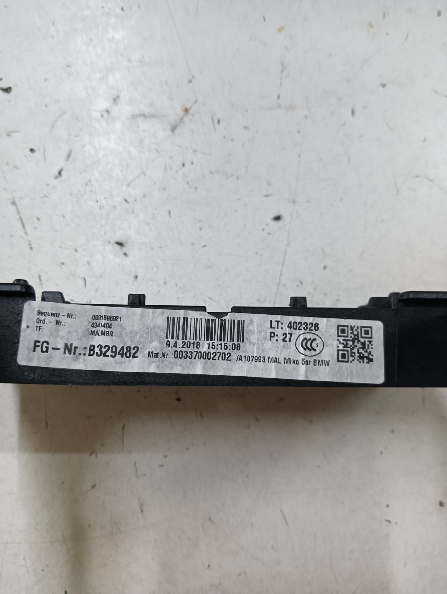 Ornament display bord BMW 5 G30, F90 2016 - > – foto 3