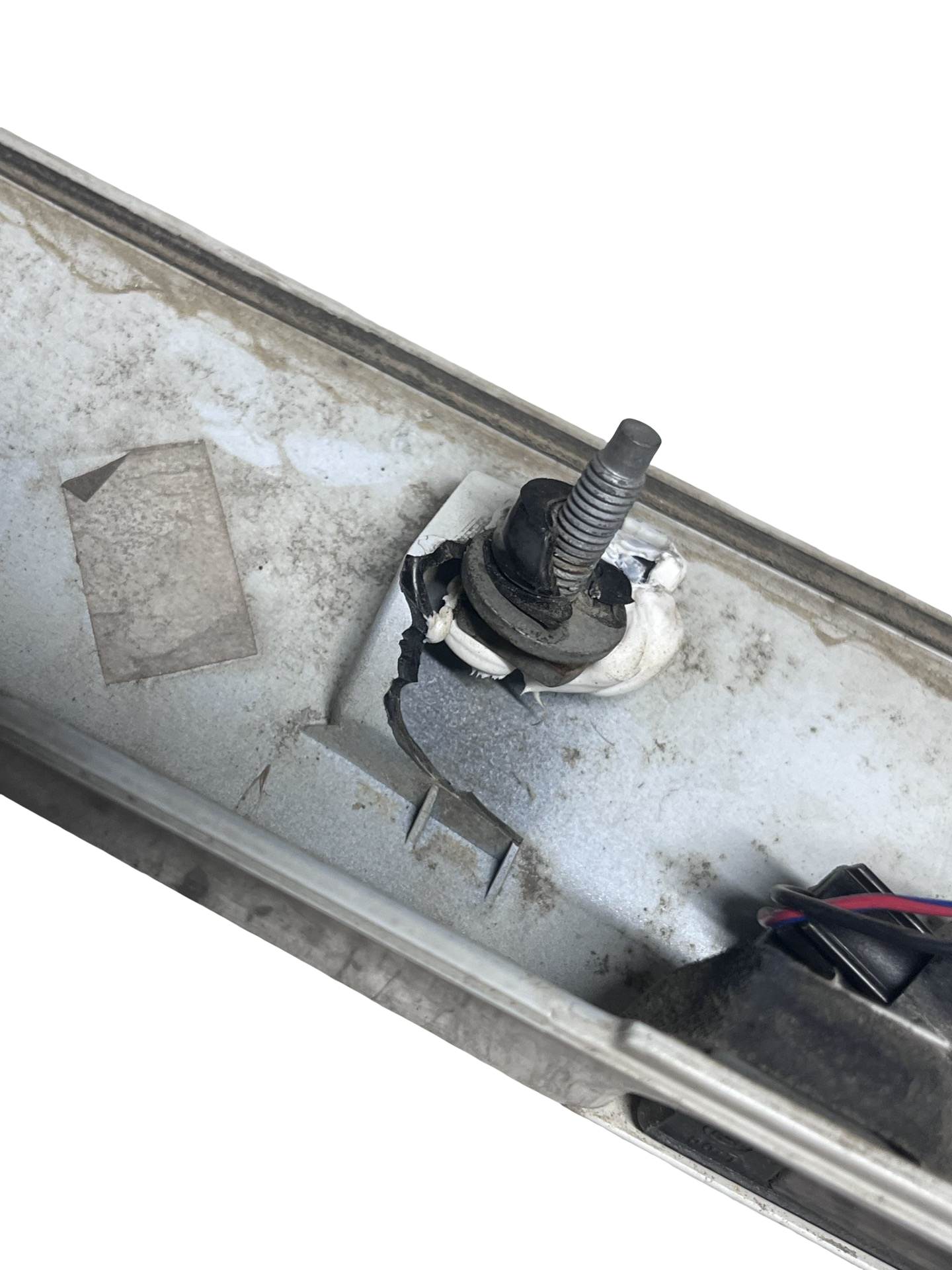 Ornament Haion + instalatie ( CU DEFECT )  Nissan Qashqai 1 2007–2014 Facelift - cod: 90810JD0 PRINDERI RUPTE ! – foto 5