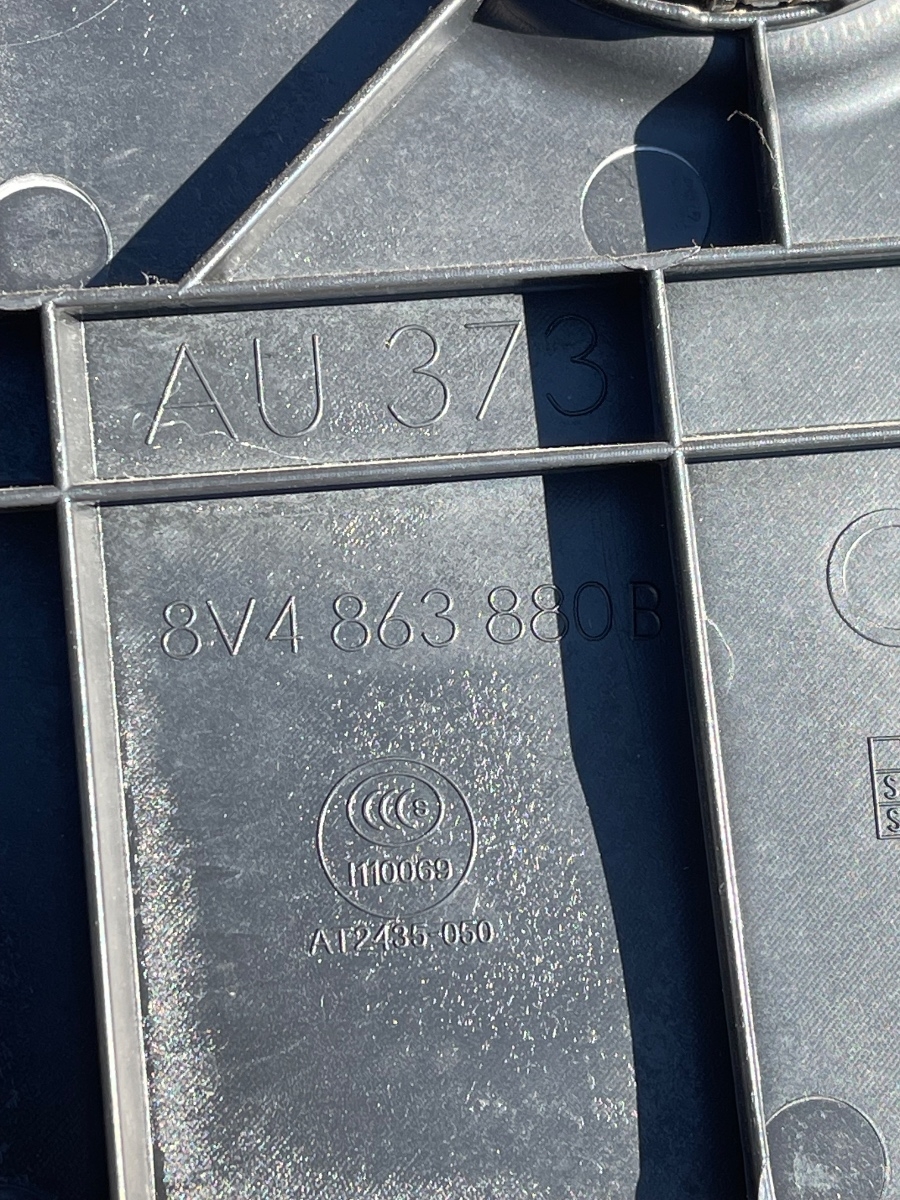 Ornament portbagaj lateral dreapta AUDI A3 Sportback 8VA, 8VF 2012 -> 8V4863880B – foto 3