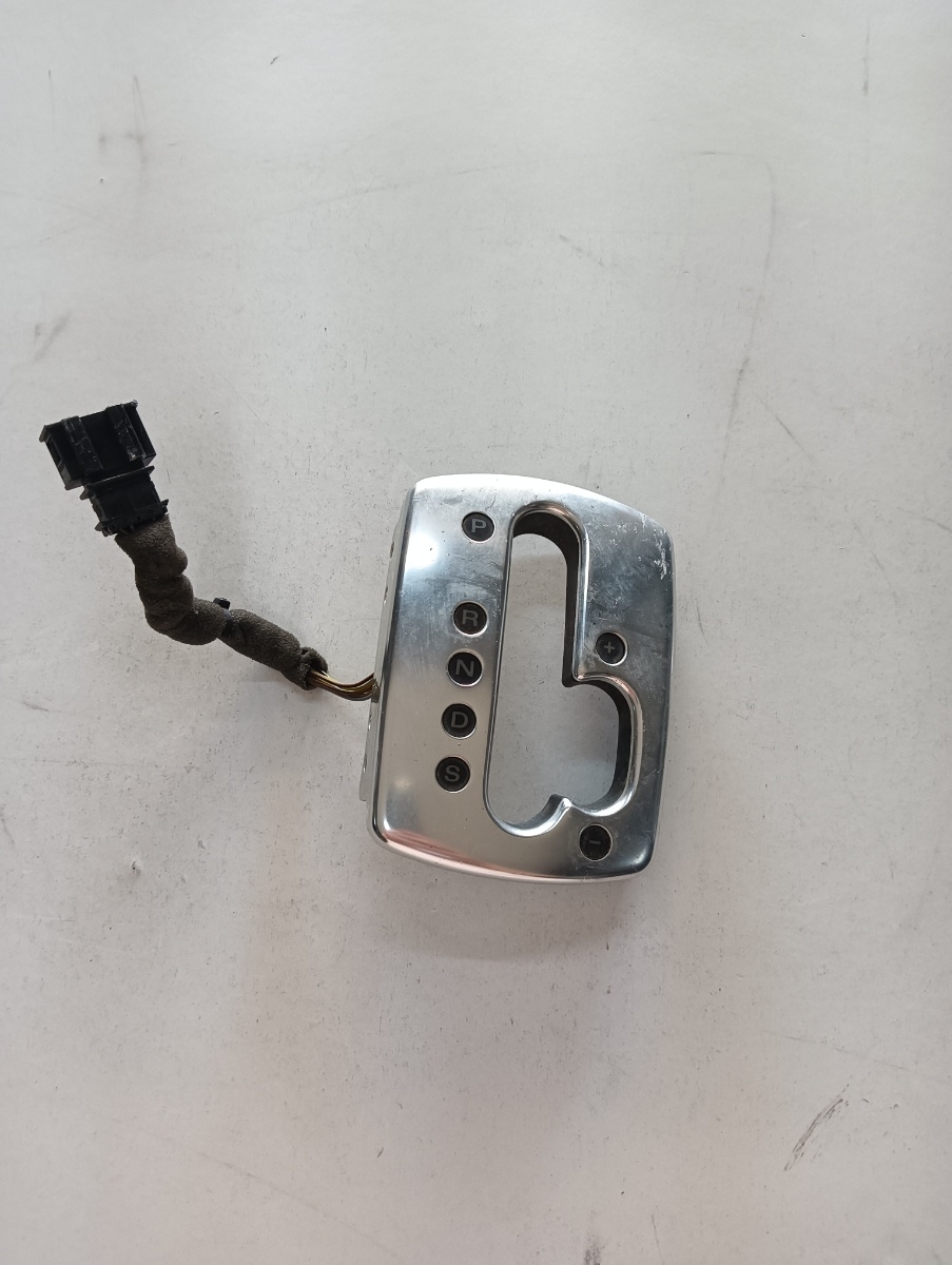 Ornament schimbator viteze  AUDI A8 II 4E2, 4E8 2002 - 2010 – foto 2