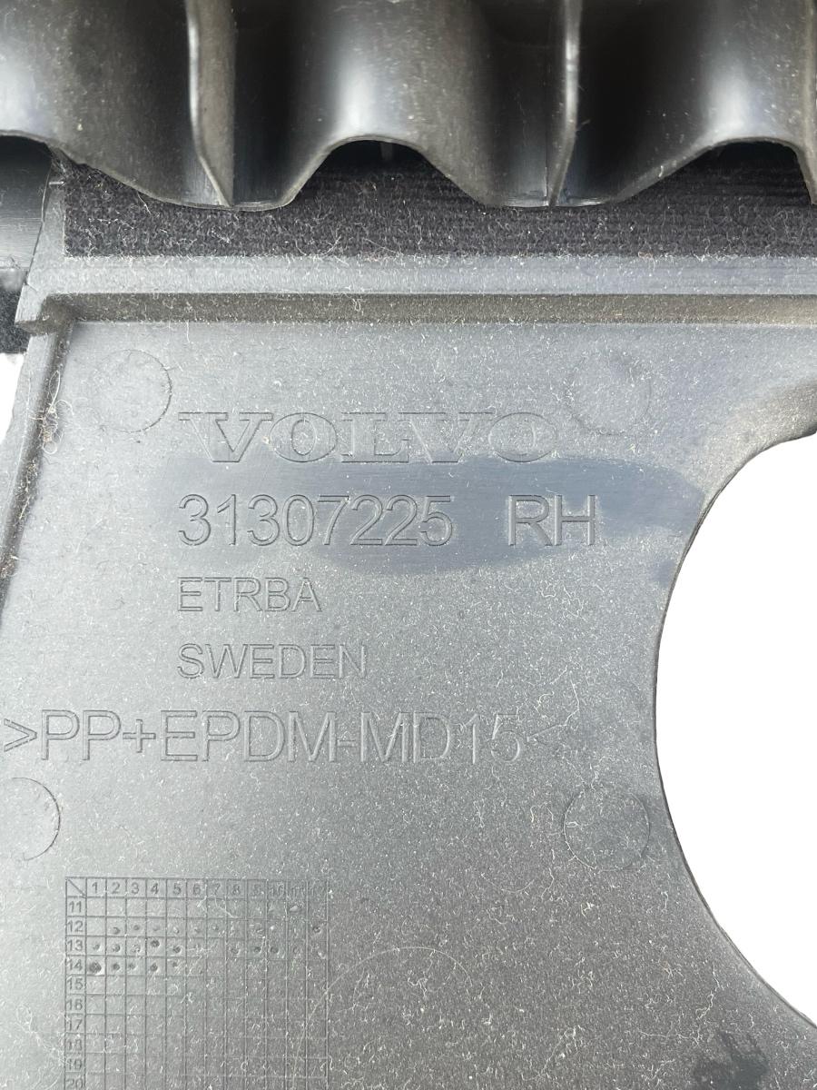 Ornament stalp (B) (superior) dreapta VOLVO V40 Hatchback 525, 526 2012 -> 31307225 – foto 2