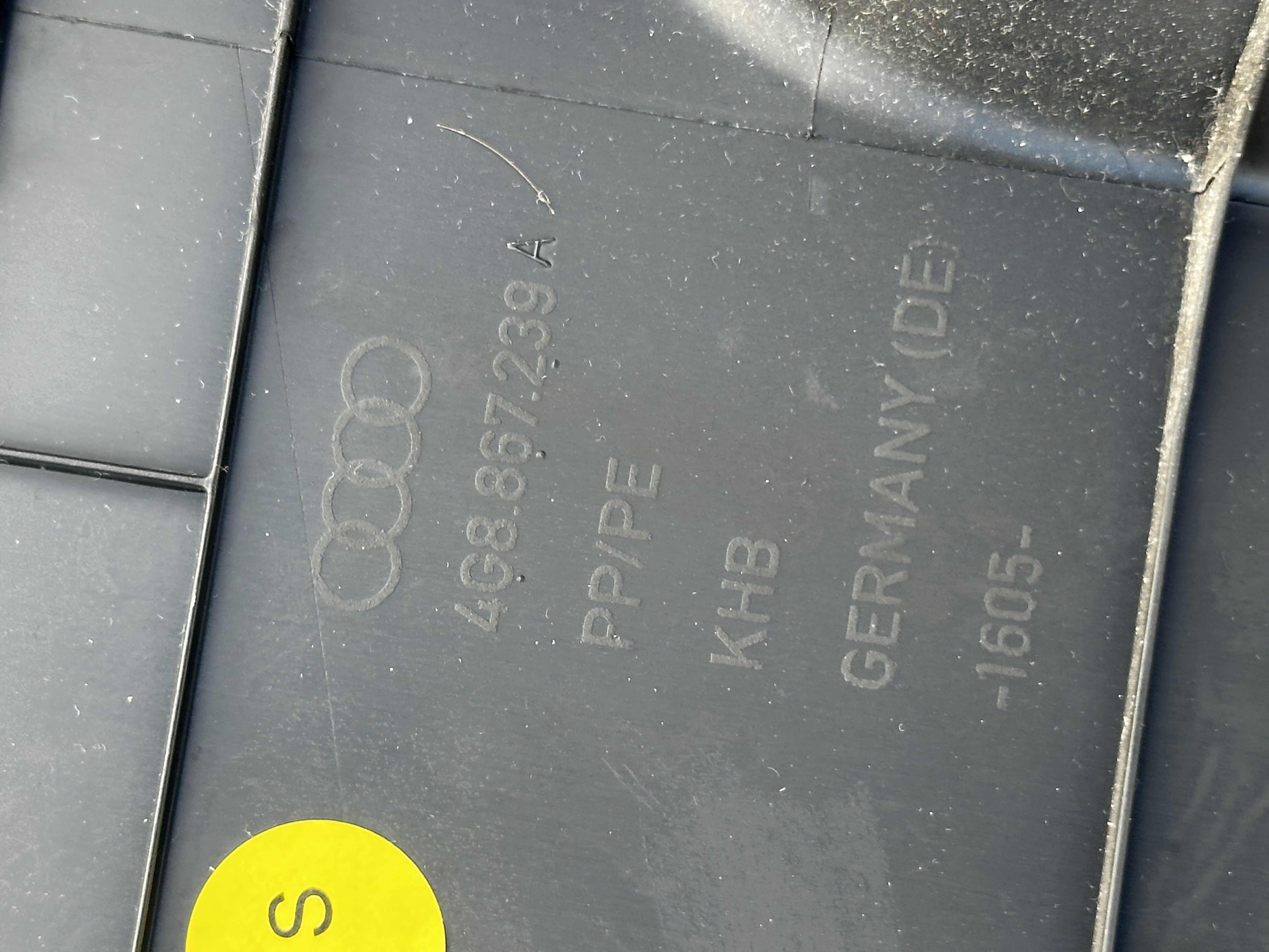 Ornament Stalp stânga Audi A7 Sportback 2010–2018 - cod: 4G8867239A – foto 2