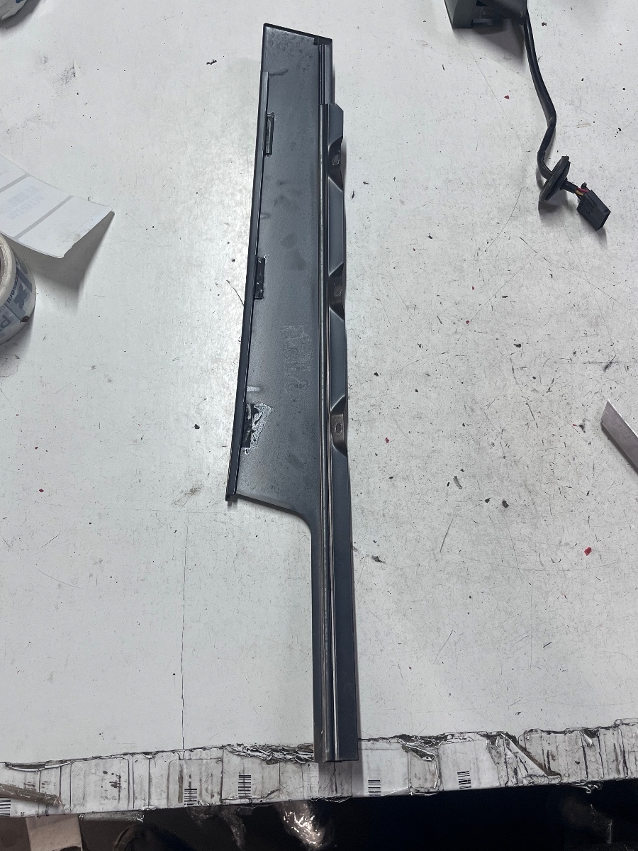 Ornamente stalp (B) (exterior) stanga fata OPEL ASTRA J NOTCHBACK 2018 - > – foto 2