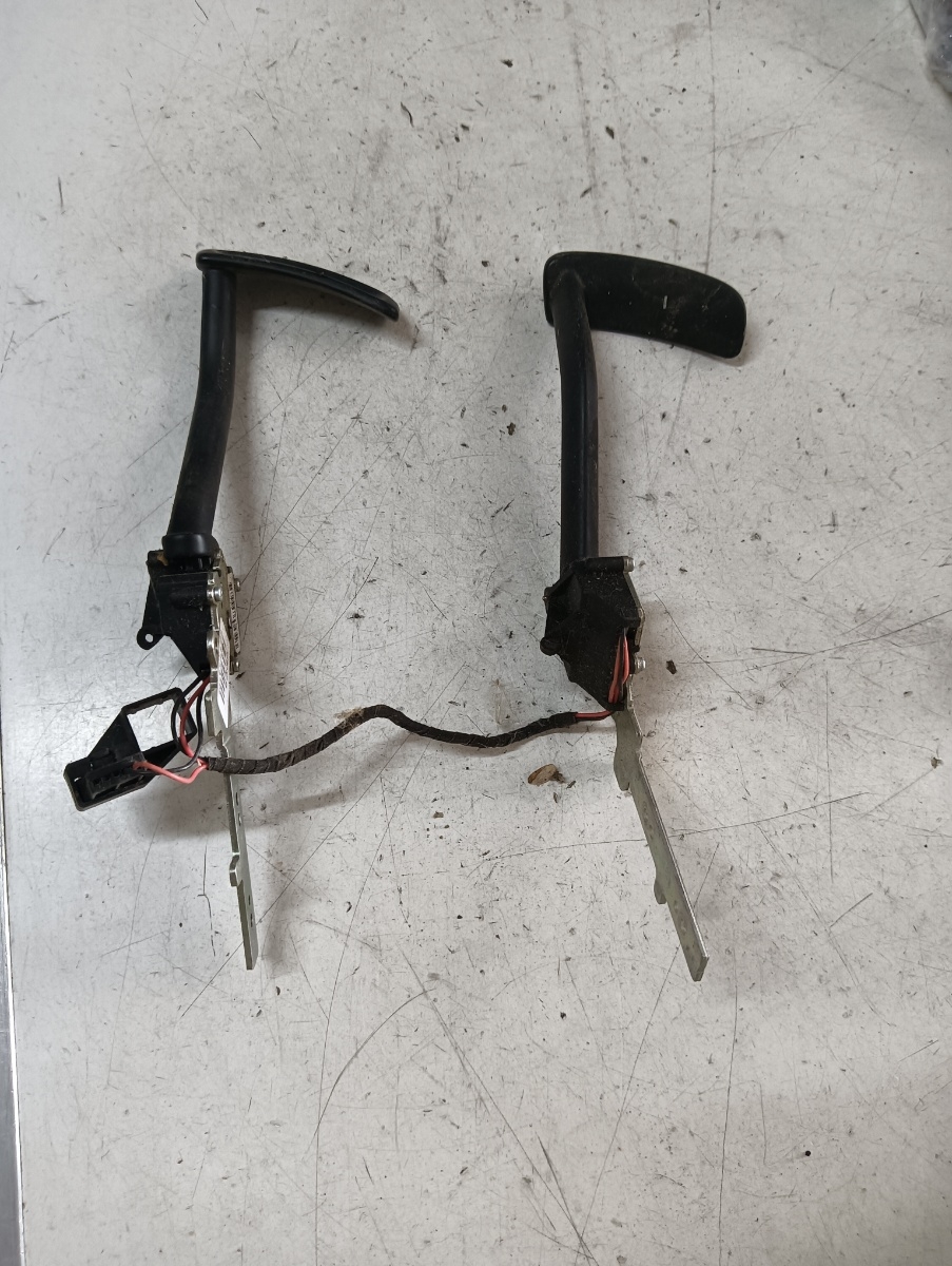 Padele volan VOLKSWAGEN TOUAREG (7LA, 7L6, 7L7) [ 2002 - 2013 ] V6 TDI (CASA, CASC) 176KW|240HP OEM 7l953507an – foto 2