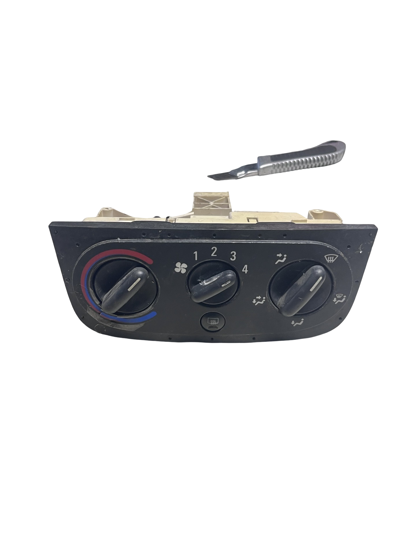 Panou Clima Opel Corsa C 2000–2006 - crapat