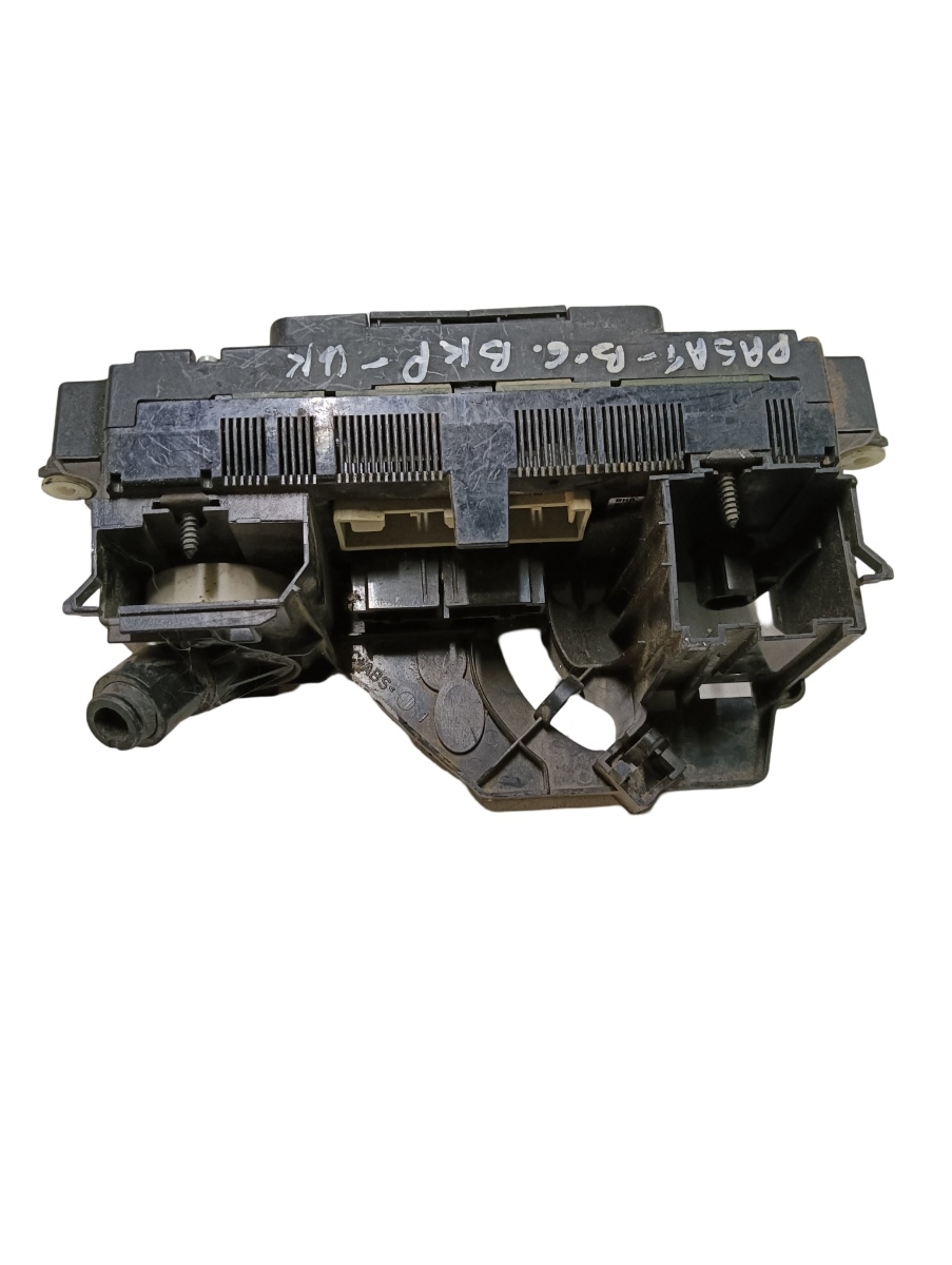 Panou clima VOLKSWAGEN PASSAT 3C2 2005 - 2010 – foto 2