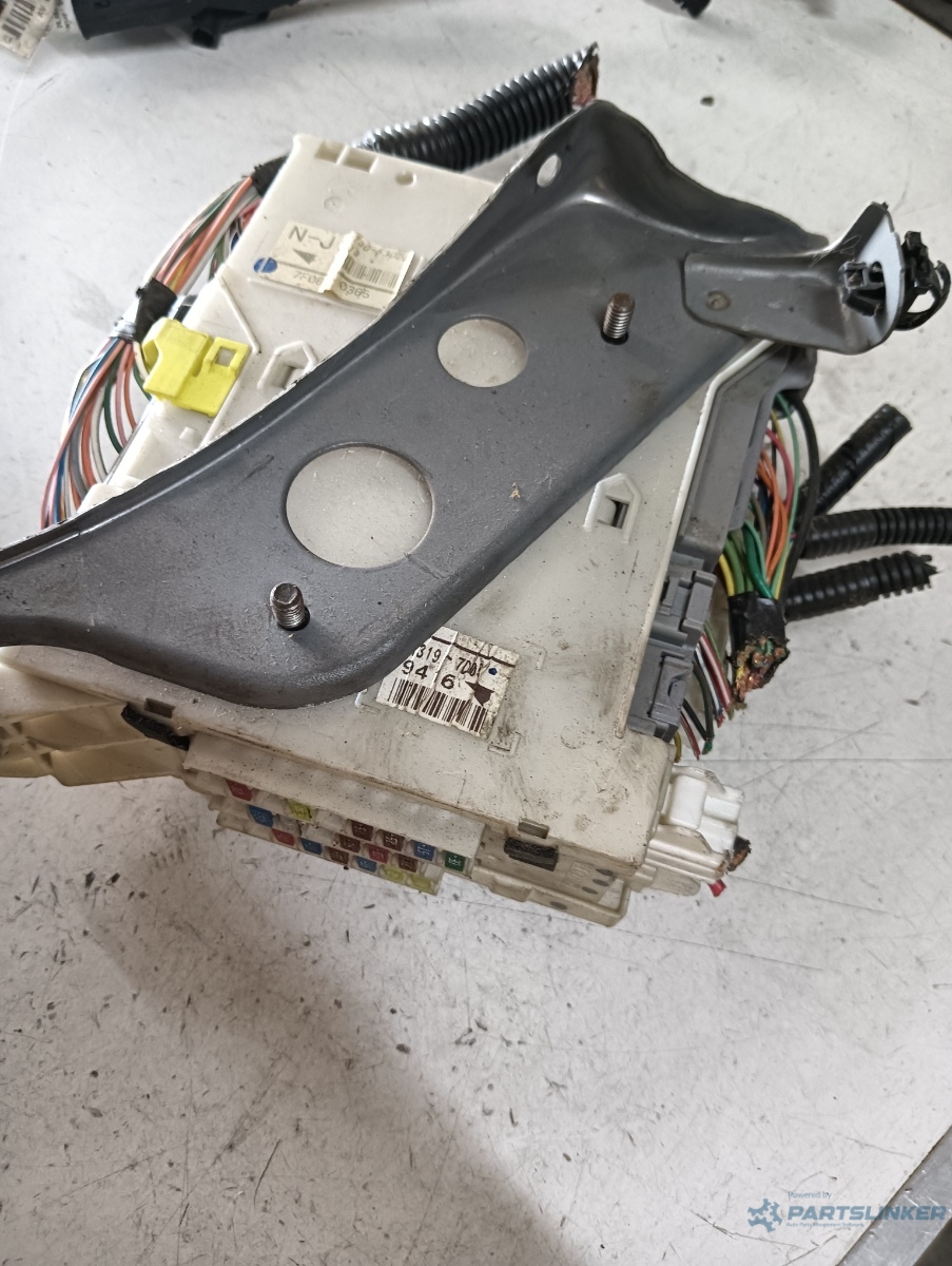 Panou sigurante LEXUS IS II Saloon (GSE2_, ALE2_, USE2_) [ 2005 - 2013 ] OEM 8273053022 – foto 2