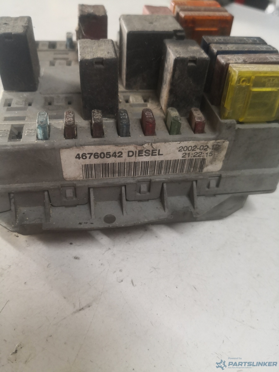 Panou sigurante RENAULT MEGANE II (BM0/1_, CM0/1_) [ 2001 - 2012 ] OEM 46760542 – foto 2