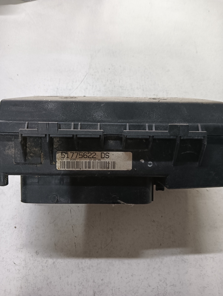 Panou sigurante SSANGYONG REXTON GAB_ 2002 - >, FIAT GRANDE PUNTO 199_ 2005 - 2013 JTD Multijet 199 A3.000 51775622ds – foto 2