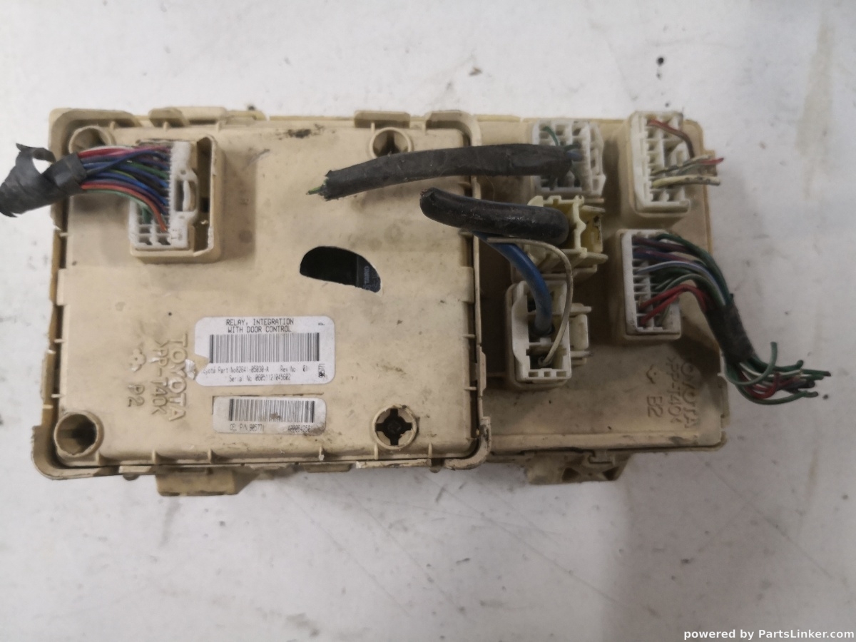 Panou sigurante TOYOTA AVENSIS Estate (_T27_) [ 2009 - > ] OEM 8264105030 – foto 2