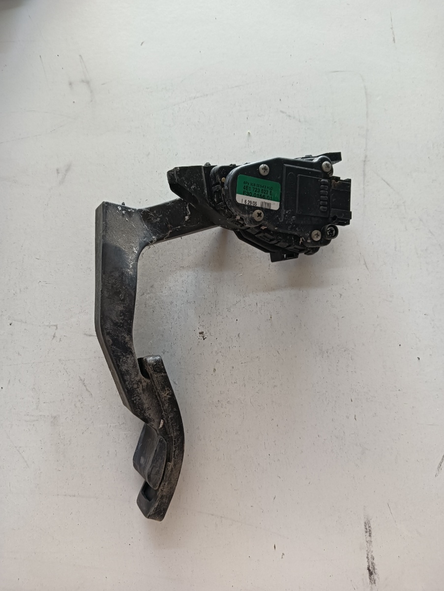 Pedala acceleratie  AUDI A8 II 4E2, 4E8 2002 - 2010 4e1723523e