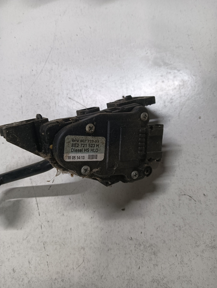 Pedala de acceleratie VOLKSWAGEN PASSAT 3B3 2000 - 2005 8e2721523h – foto 2