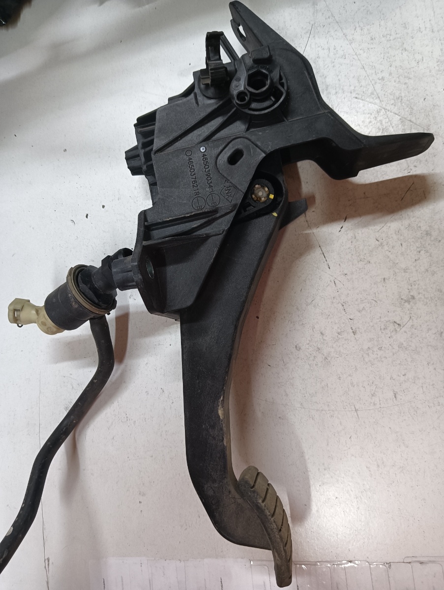 Pedala de ambreiaj DACIA LODGY 2012 - > 1.5 dCi K9K 612, K9K 626 465039034