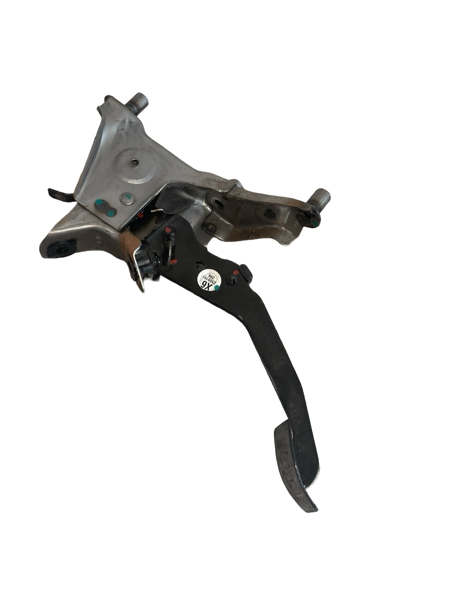 Pedala de ambreiaj NISSAN NOTE E12 2012 - > 1.2i 2309151