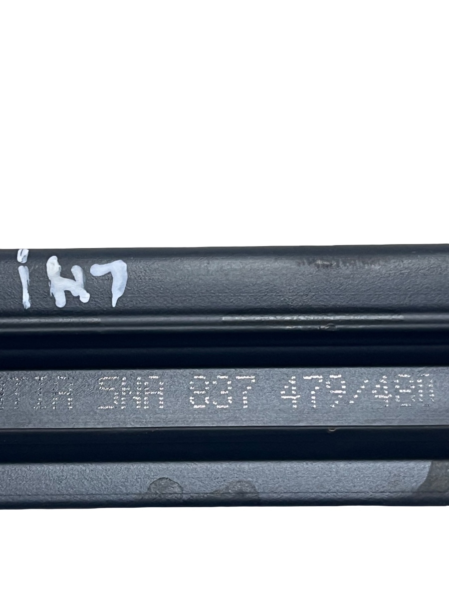Perie geam portiera stanga fata VOLKSWAGEN Tiguan II Facelift R LINE  [ 2020 - 2024 ] 5NA837479 – foto 2