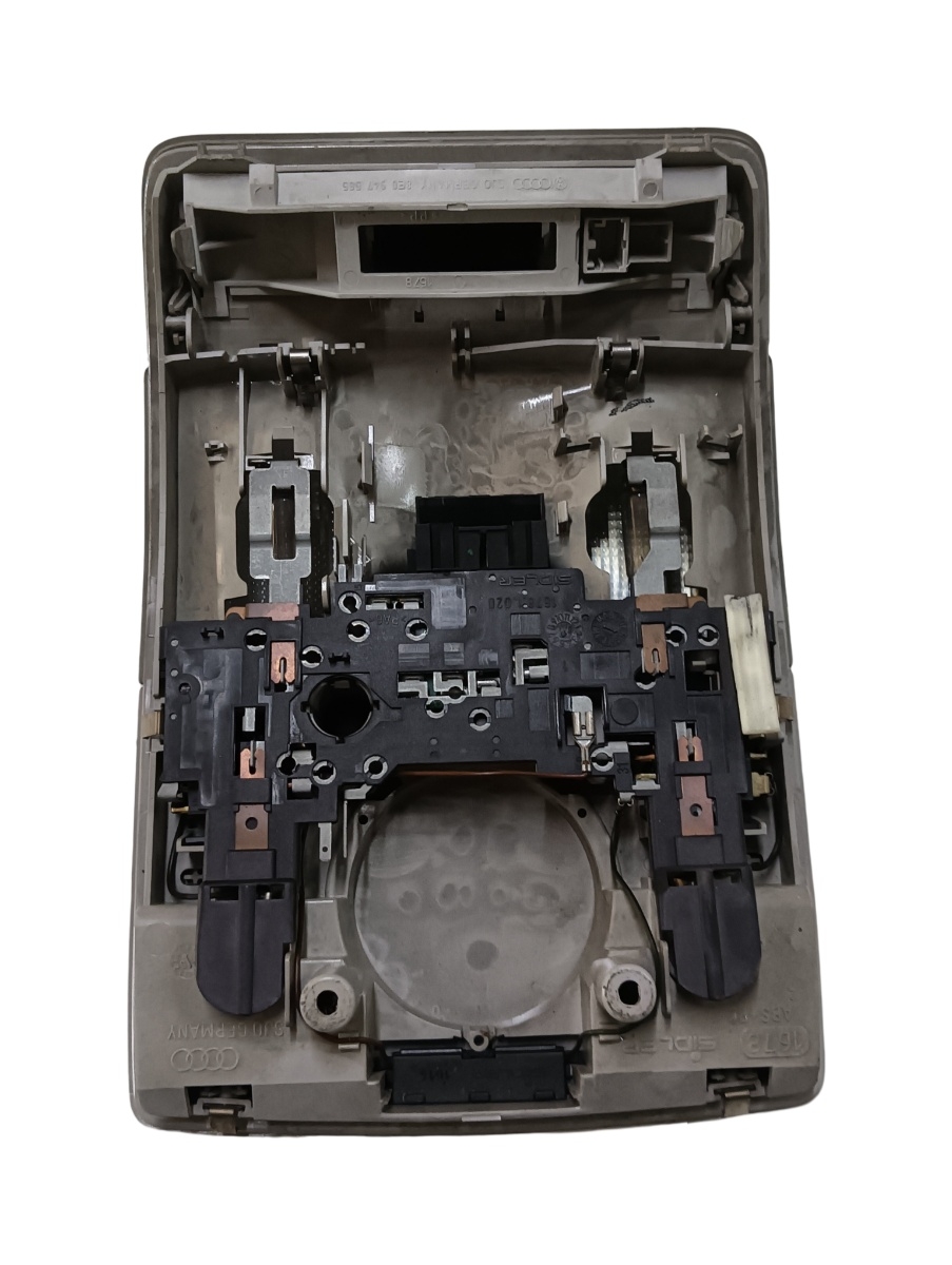 Plafoniera AUDI A3 II 8P1 2003 - 2013 VAG 8e0947565 – foto 2