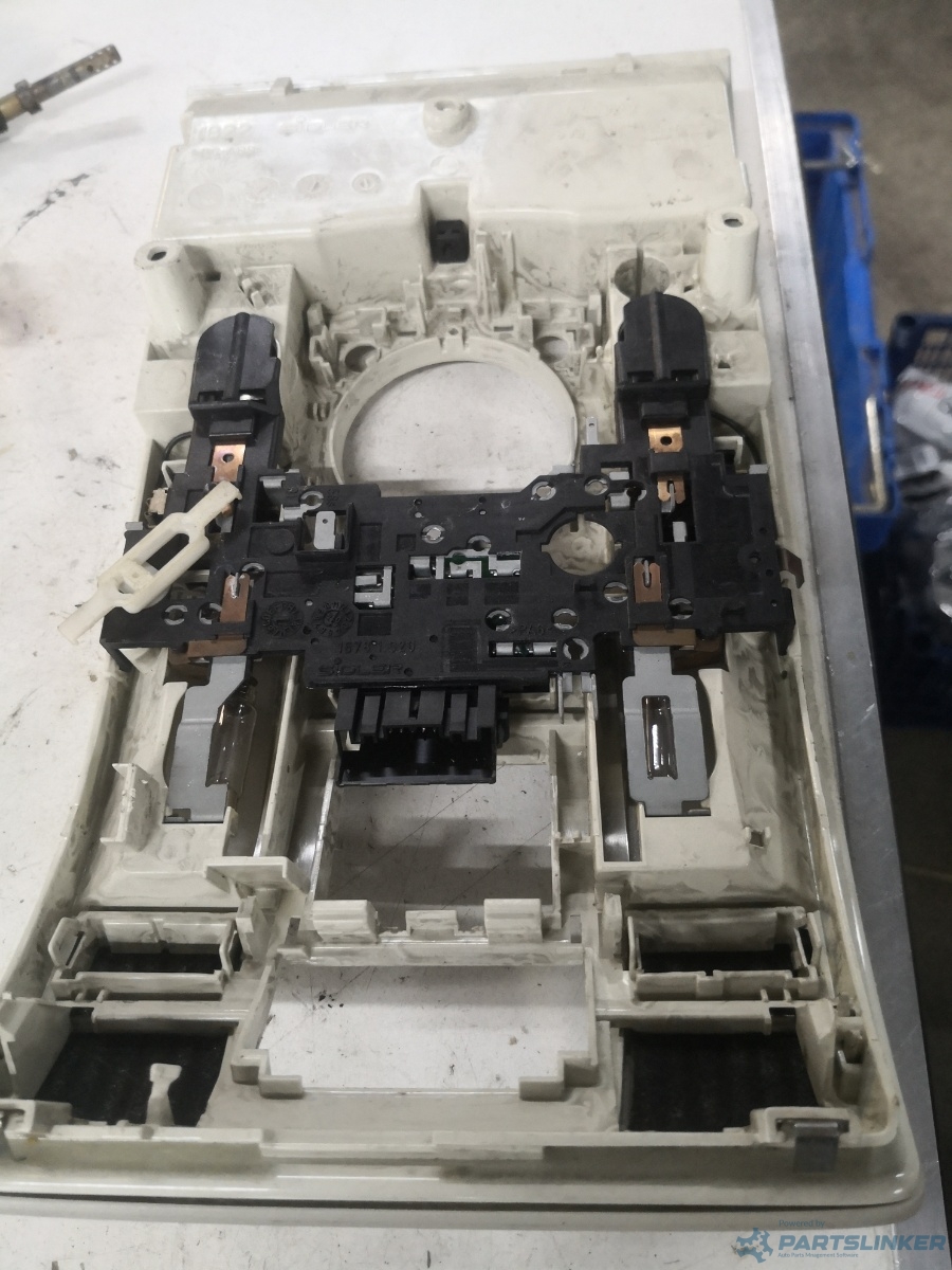 Plafoniera AUDI A6/S6 III Saloon (4F2, C6) [ 2004 - 2011 ] OEM 4f0947135j – foto 2