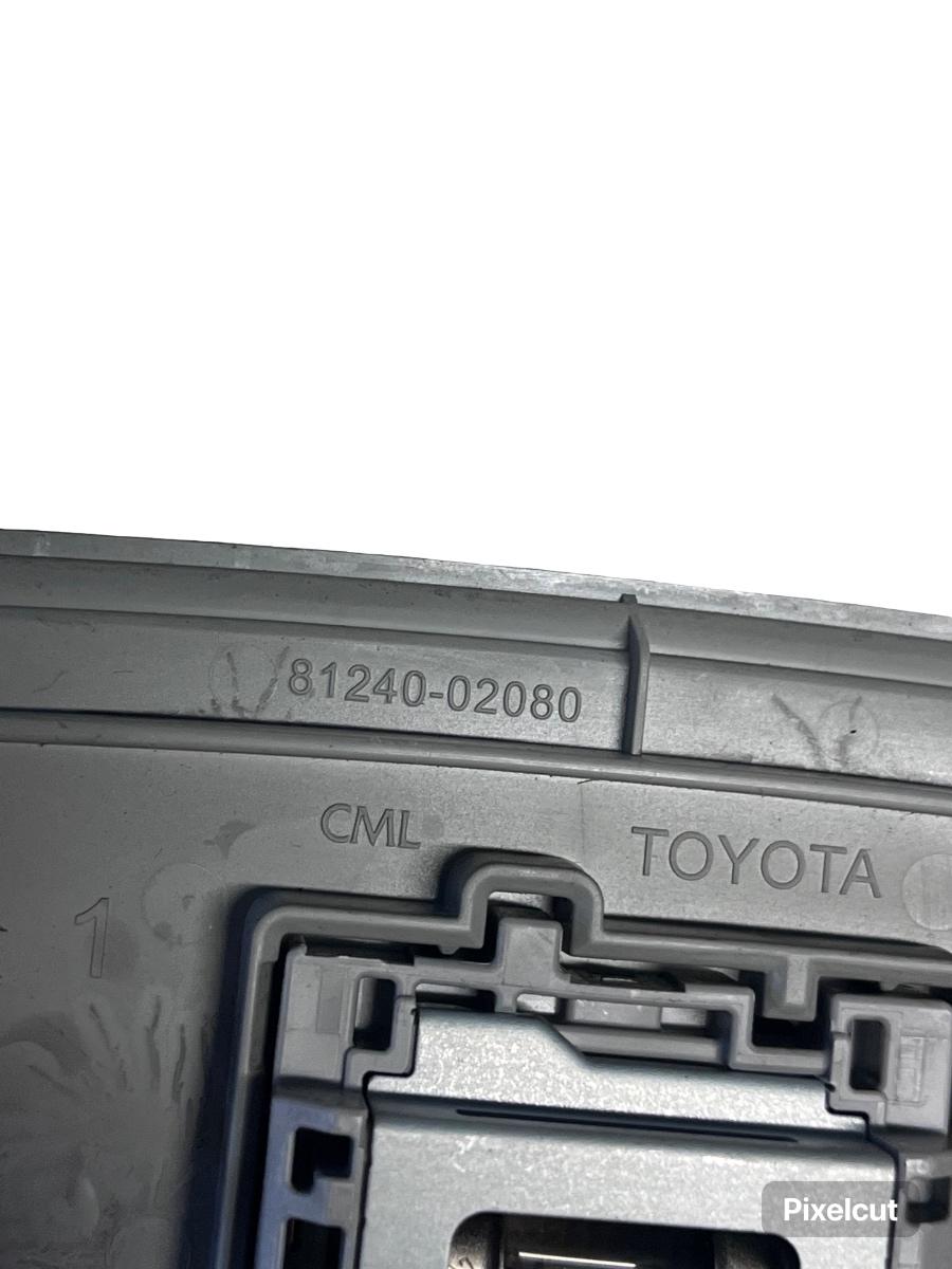 Plafoniera spate TOYOTA AURIS ZWE18_, NZE18_, ZRE18_ 2012 -> 81240-02080 – foto 2