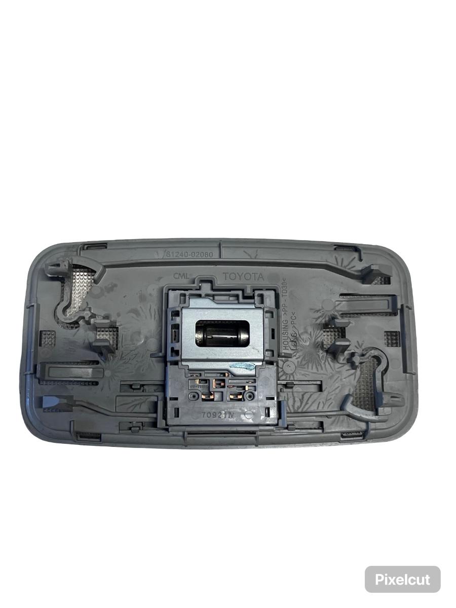 Plafoniera spate TOYOTA AURIS ZWE18_, NZE18_, ZRE18_ 2012 -> 81240-02080 – foto 3