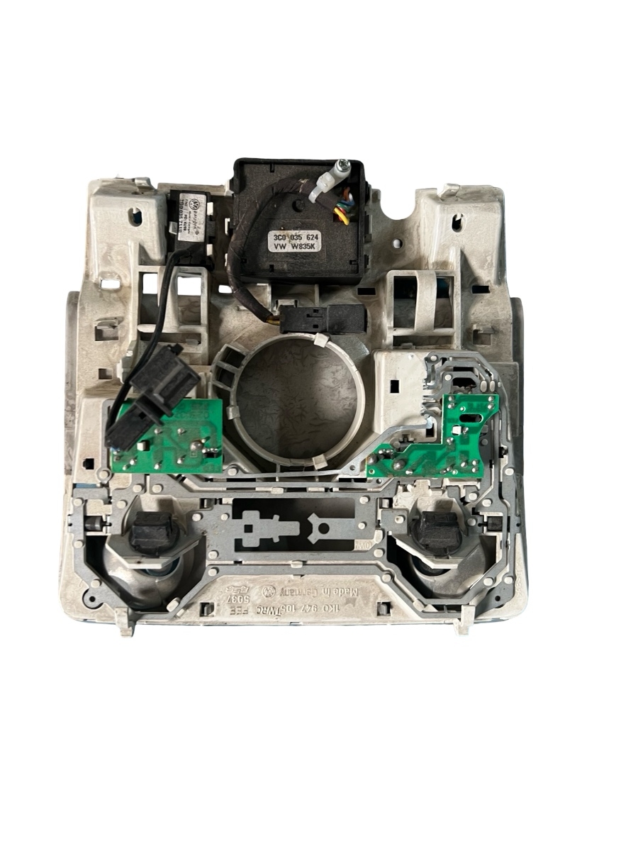 Plafoniera VOLKSWAGEN GOLF VI 5K1 2008 - 2013 – foto 2