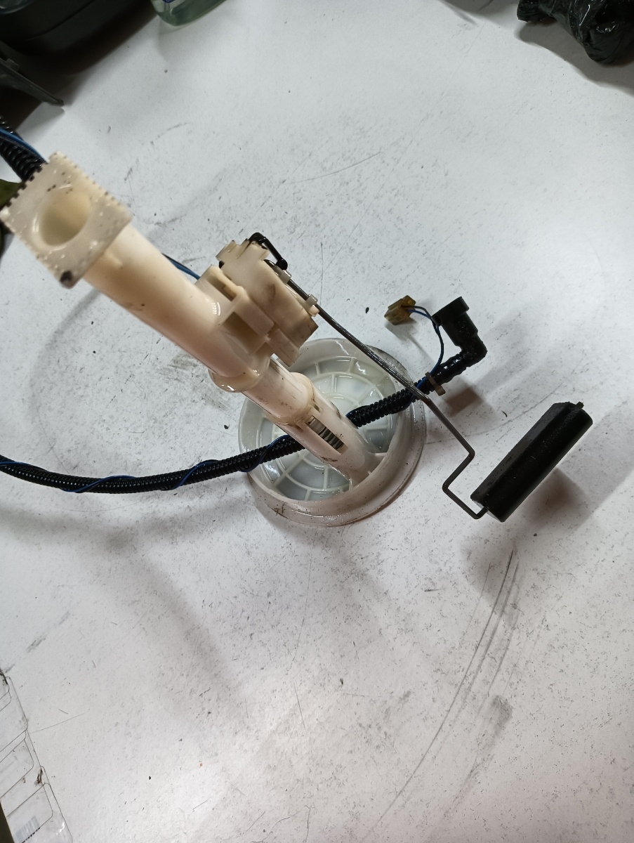 Plutitor  NISSAN QASHQAI / QASHQAI +2 I J10, JJ10 2006 - 2014 dCi 4x4 M1D, M9R – foto 2