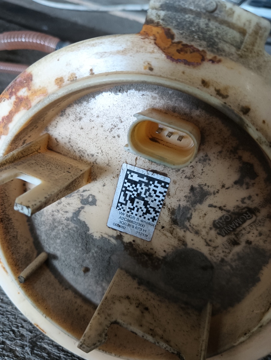 Plutitor VOLKSWAGEN PASSAT 3G2 2014 - >, VOLKSWAGEN PASSAT B8 [ 2014 - 2019 ] 3q0919673h – foto 2