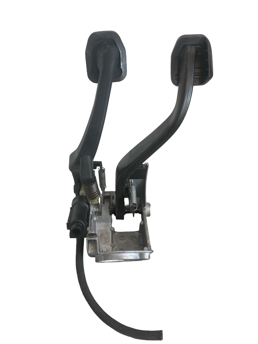 Pod pedalier BMW X1 I E84 2009 - 2015 2.0 xDrive 20 d N47 D20 C 423224-03 – foto 2