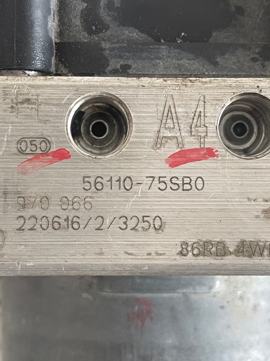 Pompa ABS Suzuki Vitara 1373 Hybrid 01 95KW 2023 56110-75SB0 – foto 4