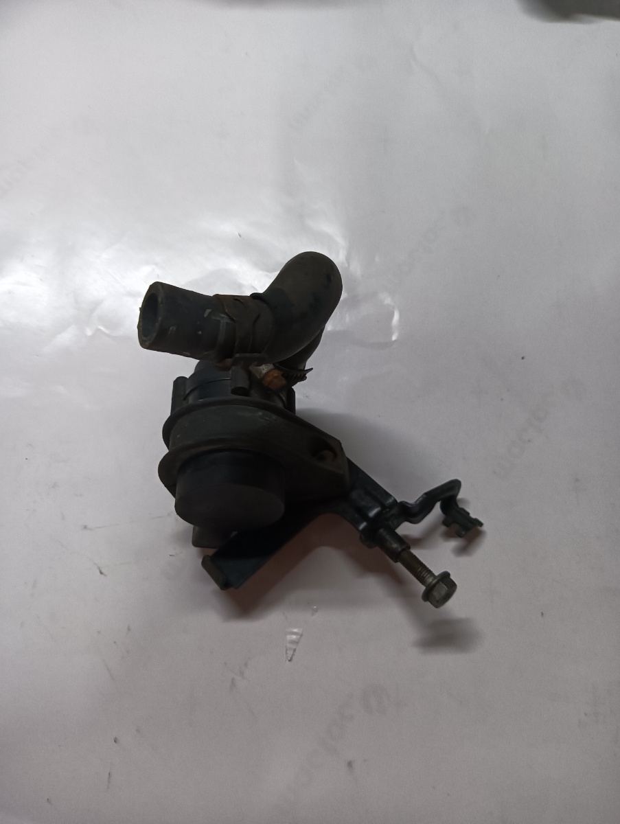 Pompa apa auxiliara  VOLKSWAGEN GOLF V 1K1 2003 - 2009 1.4 TSI BLG – foto 2